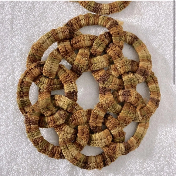 Vintage MCM  mBrown Crochet Pot Holders Trivets x 2 - Picture 2 of 9